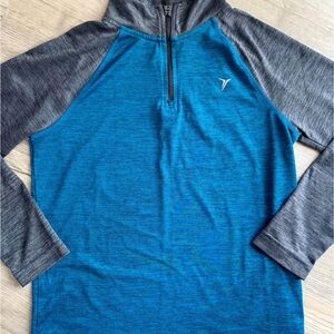 NWOT Old Navy Blue and Gray Quarter Zip Boys Size Large (10-12)